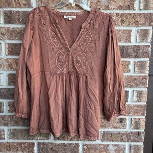 Solitaire Embroidered romantic V-Neck Blouse